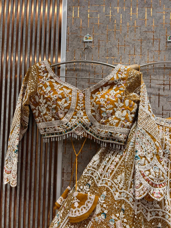 Magnifique Lehenga Jaune Luxury