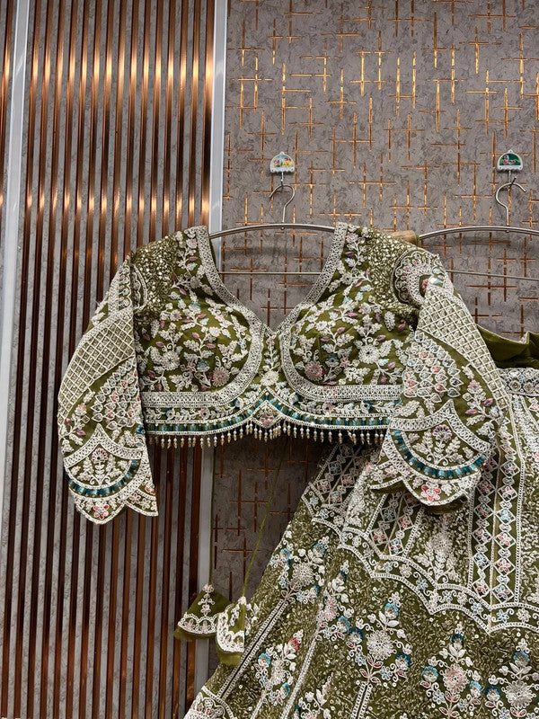 Magnifique Lehenga Vert Luxury