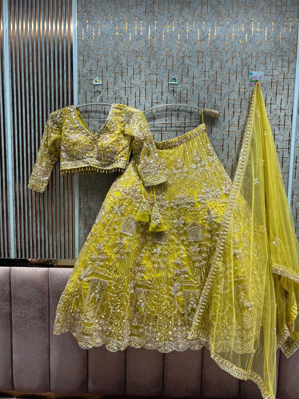 Magnifique Lehenga Luxury Jaune