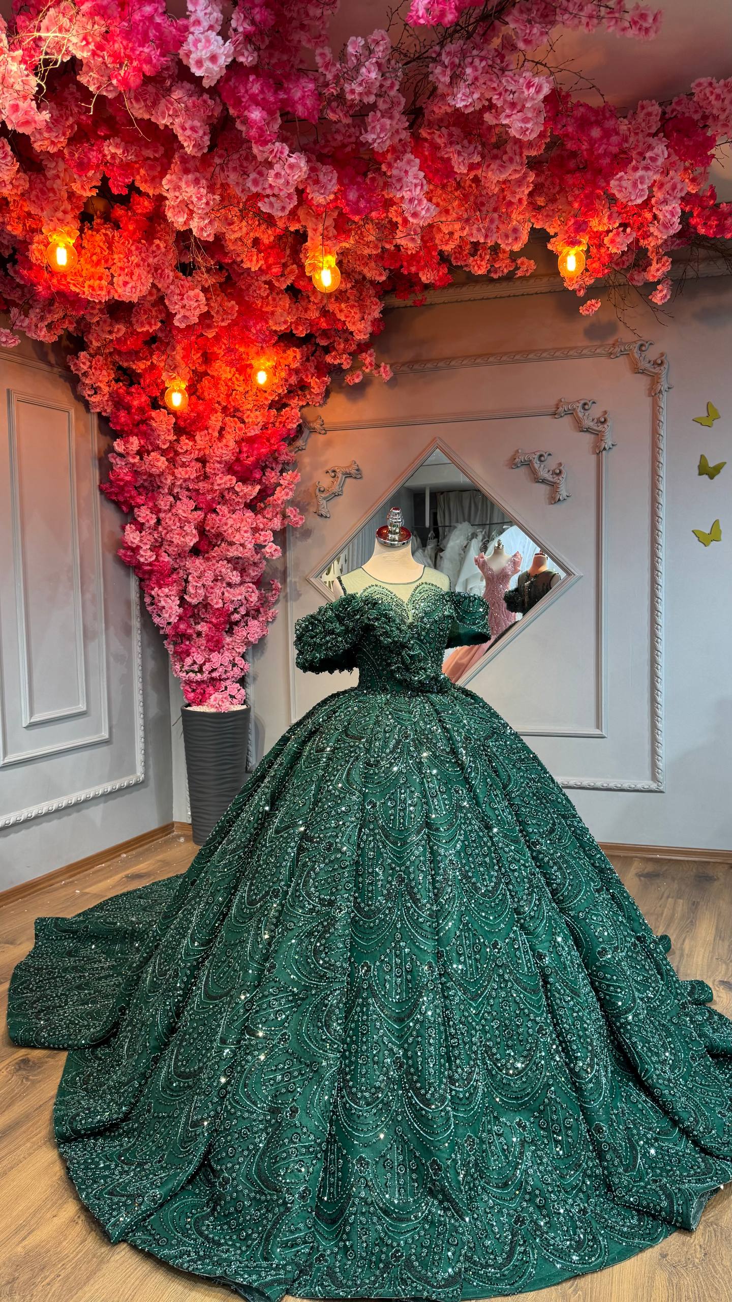 Robe de Mariée Princesse Vert Luxury avec Cercle inclus
