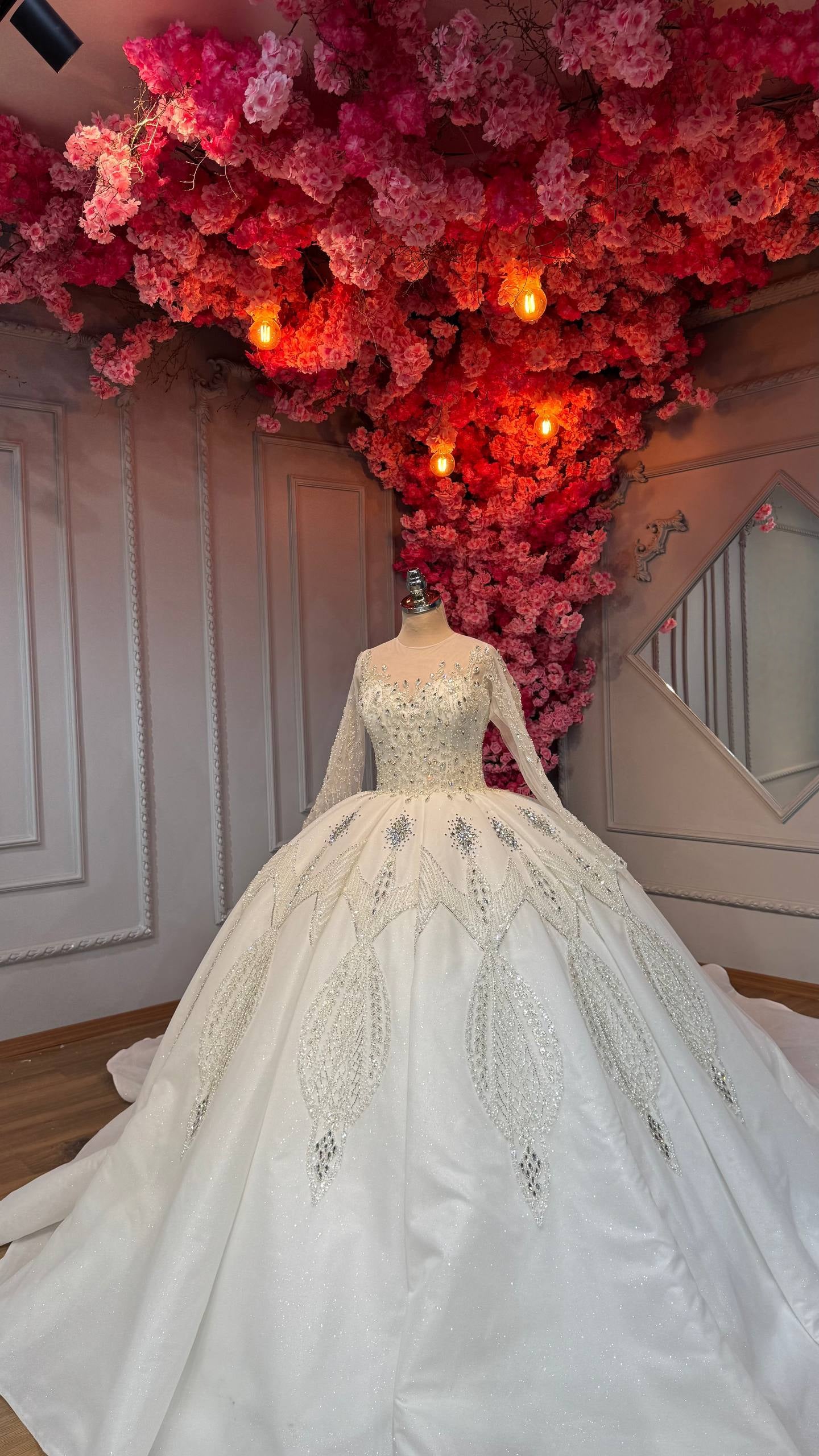 Robe de Mariée Princesse Luxury avec Cercle inclus