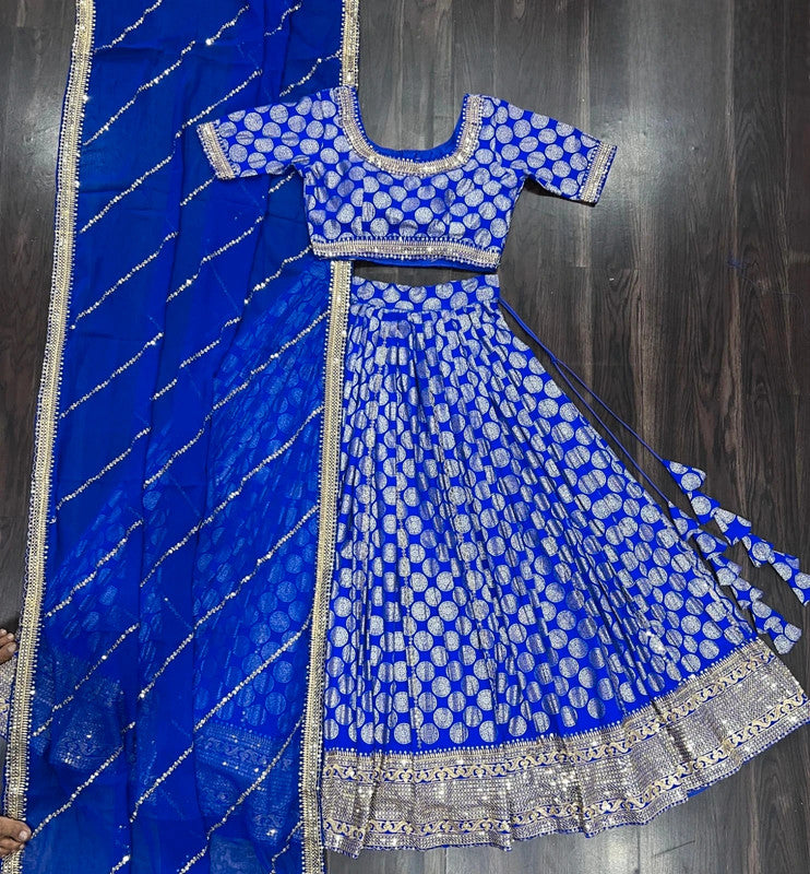 Jolie Lehenga Rouge et Doré Luxury