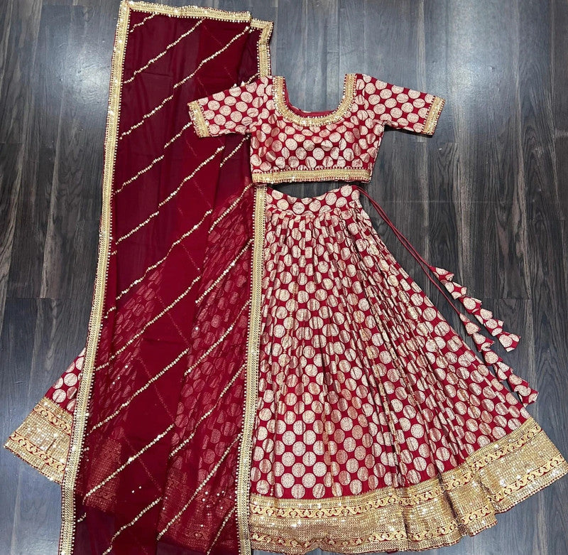 Jolie Lehenga Rouge et Doré Luxury