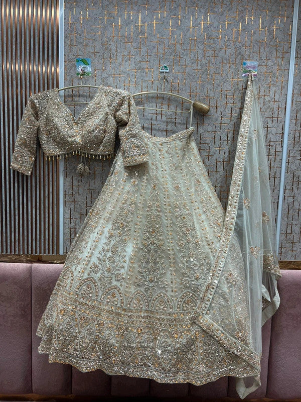 Magnifique Lehenga Vert Pistache Luxury