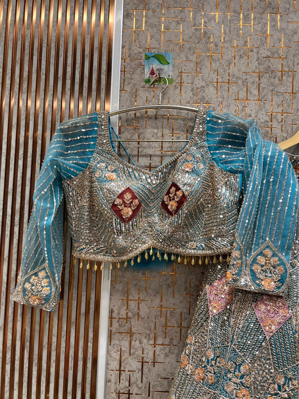 Magnifique Lehenga Luxury Bleu