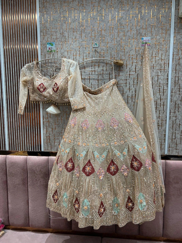 Magnifique Lehenga Luxury Beige Doré