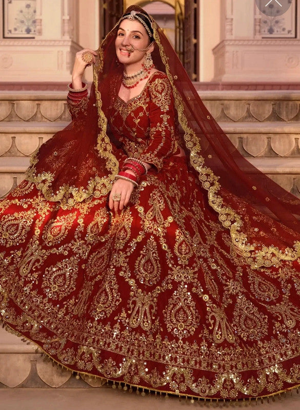 Magnifique Lehenga Rouge Luxury
