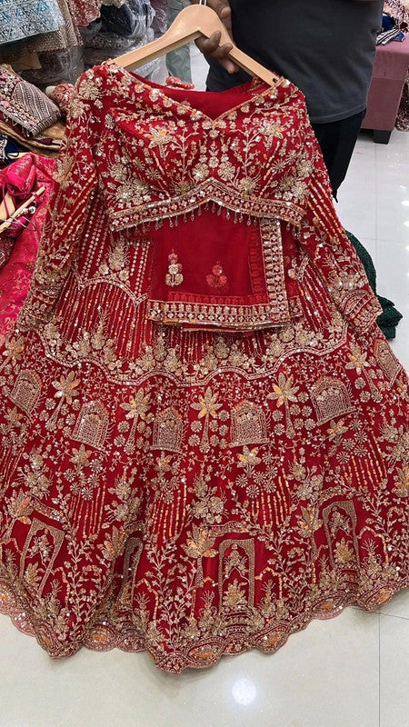 Magnifique Lehenga Rouge Luxury