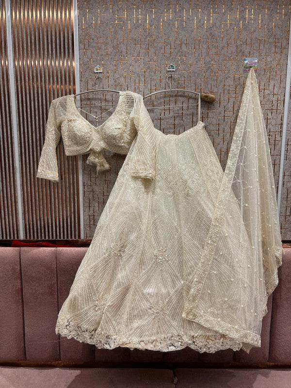 Magnifique Lehenga Blanc Doré Luxury