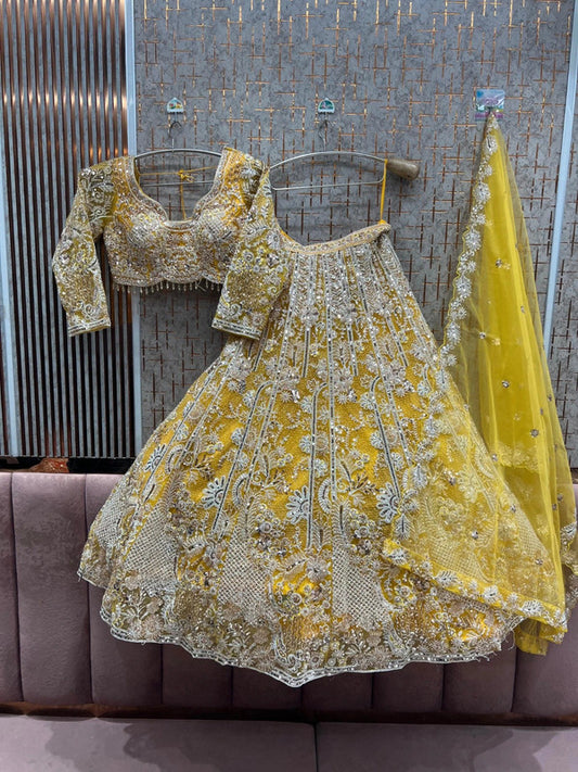 Magnifique Lehenga Luxury Jaune