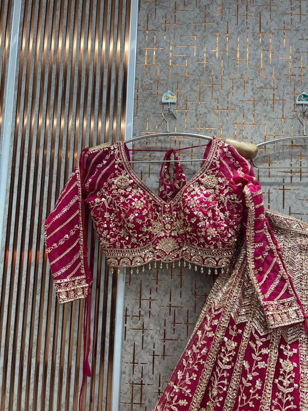 Magnifique Lehenga Luxury Rose Fuschia
