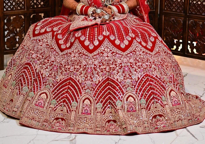 Magnifique Lehenga Luxury Rouge