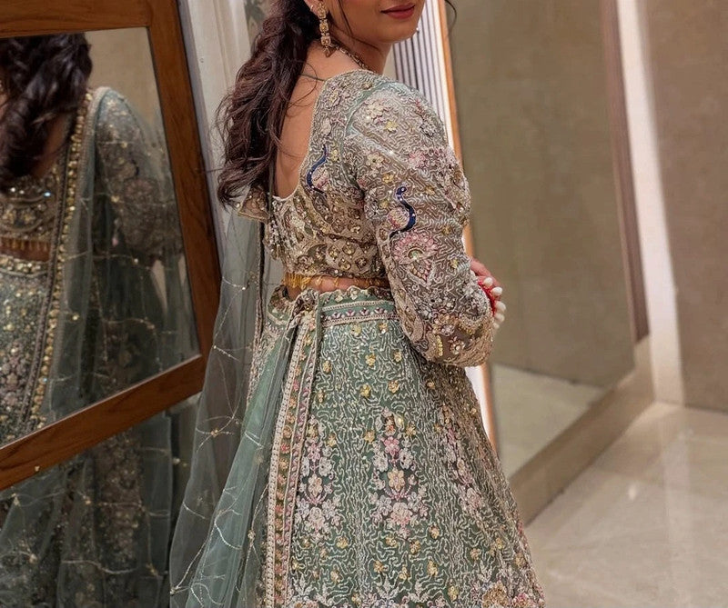 Magnifique Lehenga Luxury Vert Pistache