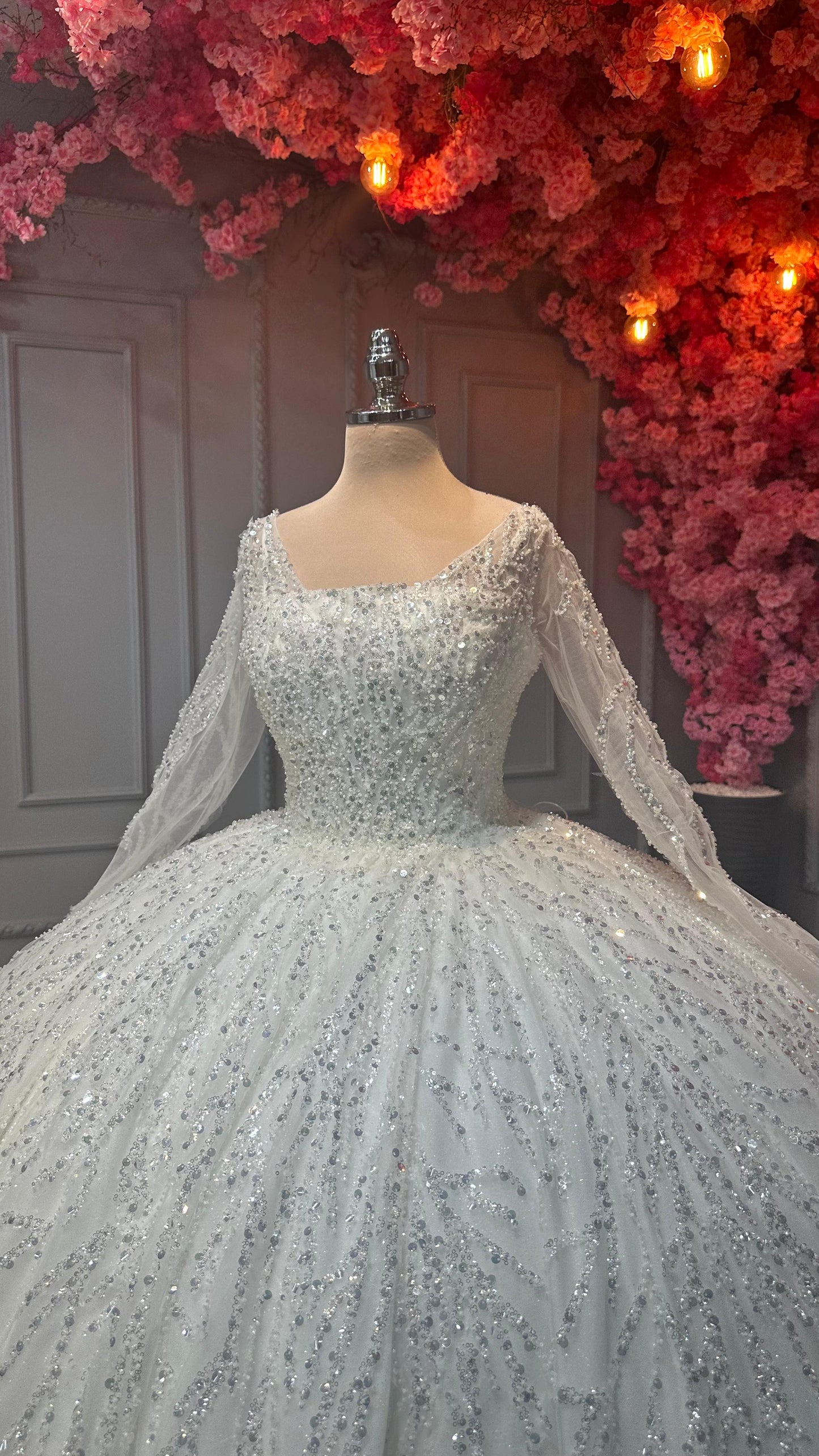 Robe de Mariée Princesse Luxury, Pailleté,  Manches Longues,  Col Bateau avec Traîne