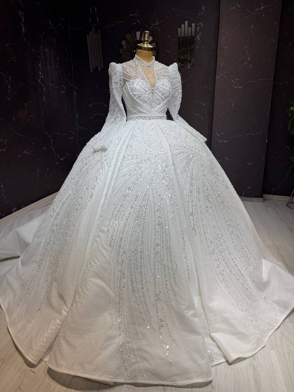 Robe de Mariée Princesse Luxury avec Cercle inclus