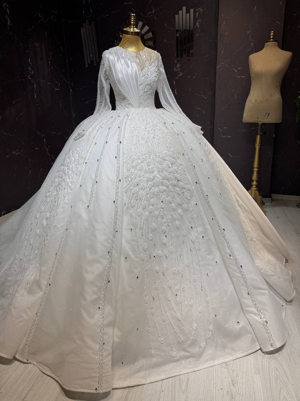 Robe de Mariée Princesse Luxury avec Cercle inclus