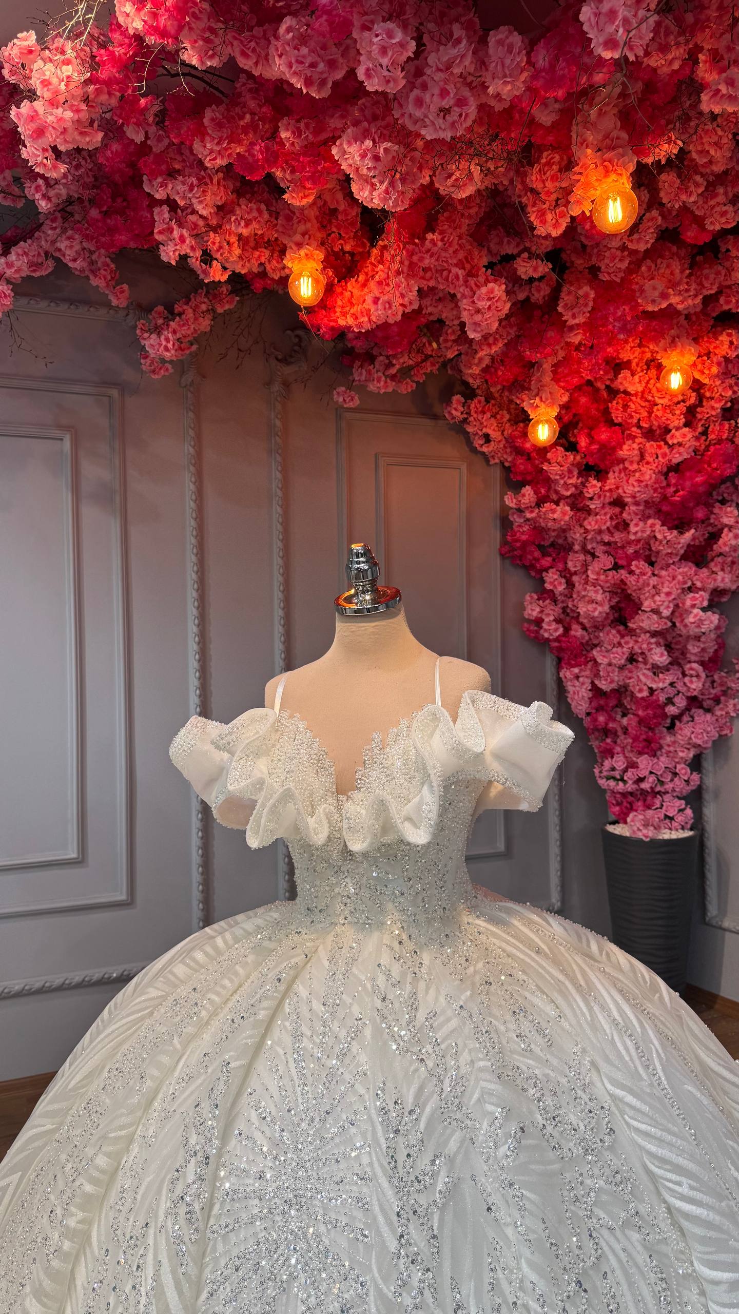 Robe de Mariée Princesse Luxury avec Cercle inclus