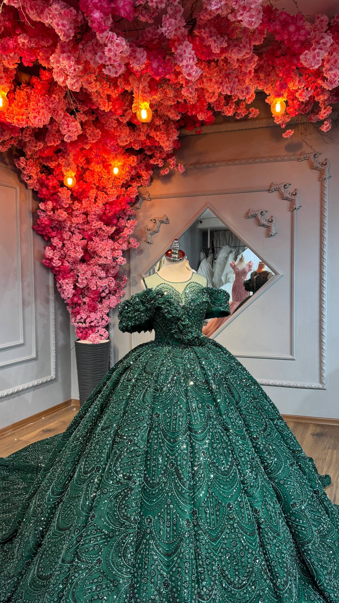 Robe de Mariée Princesse Vert Luxury avec Cercle inclus