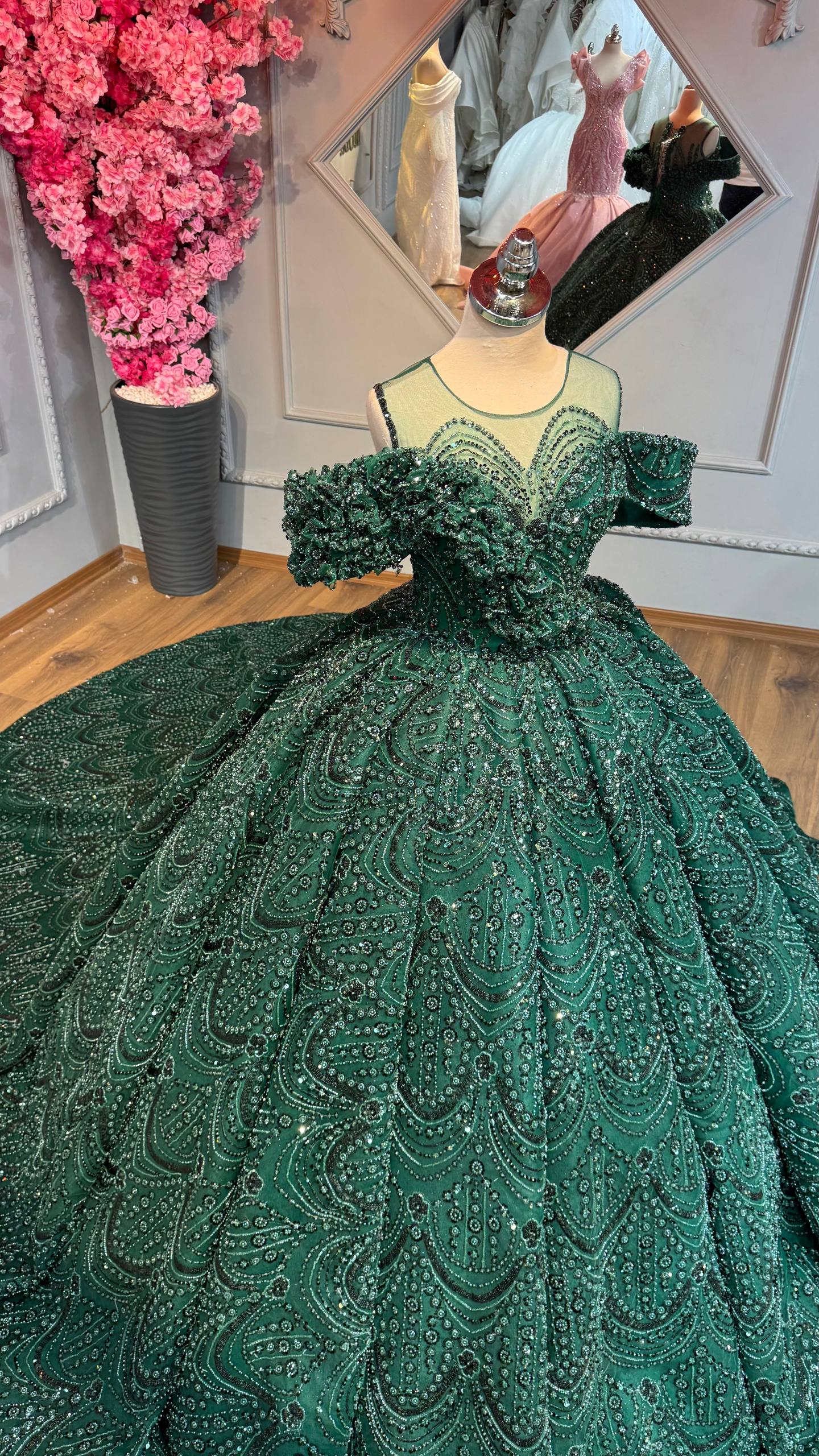 Robe de Mariée Princesse Vert Luxury avec Cercle inclus