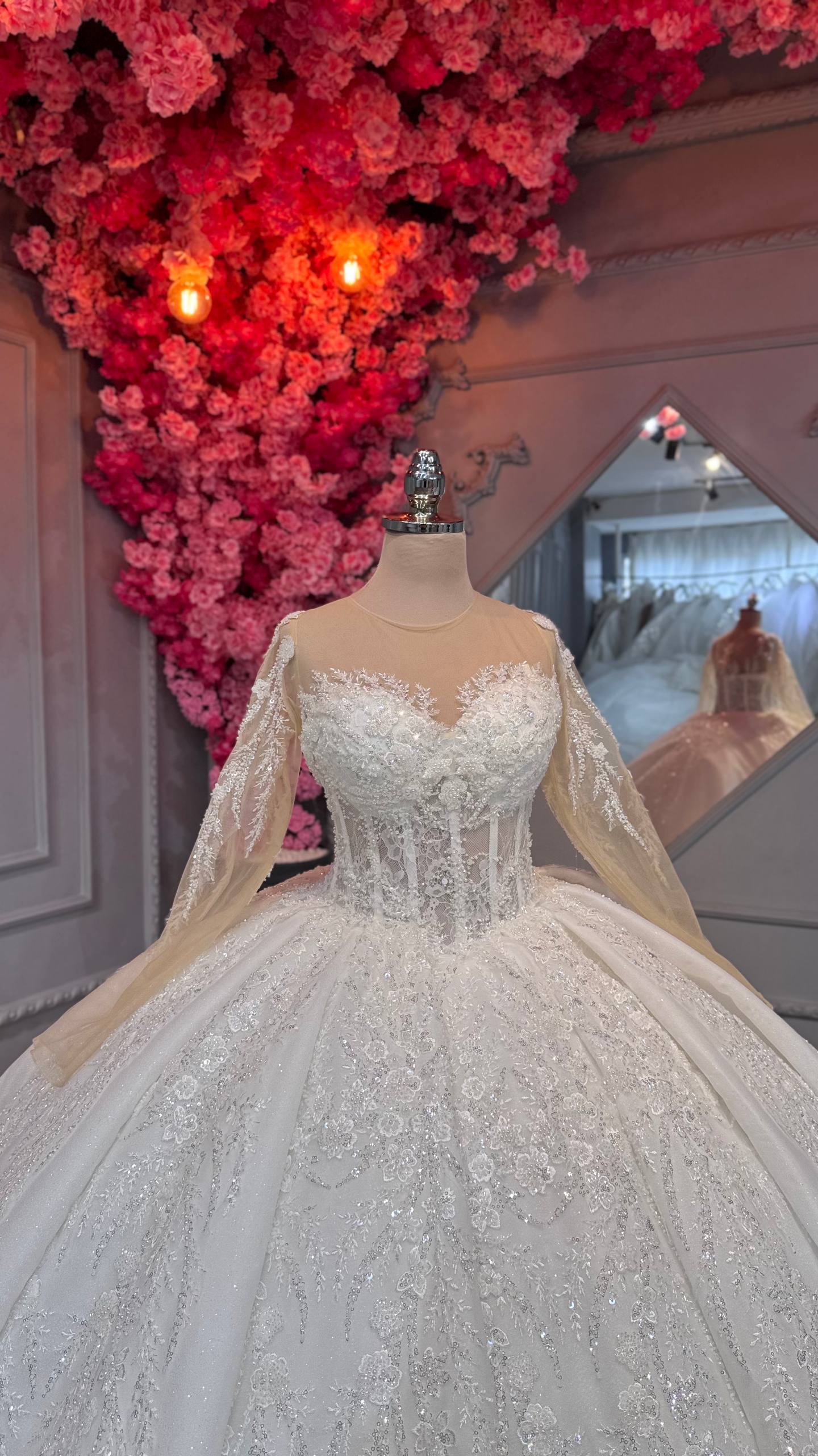 Robe de Mariée Princesse Luxury avec Cercle inclus