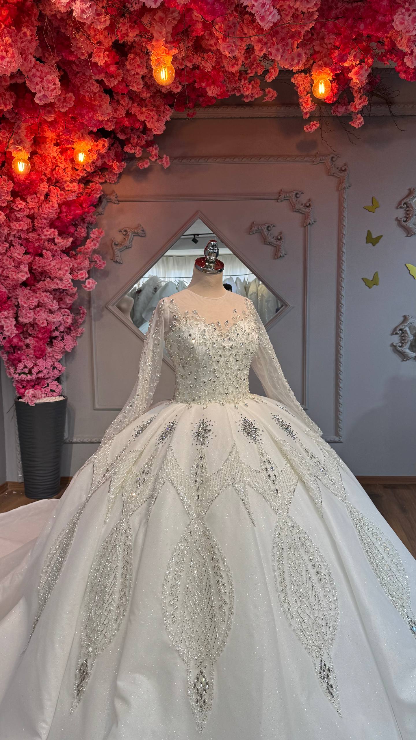 Robe de Mariée Princesse Luxury avec Cercle inclus
