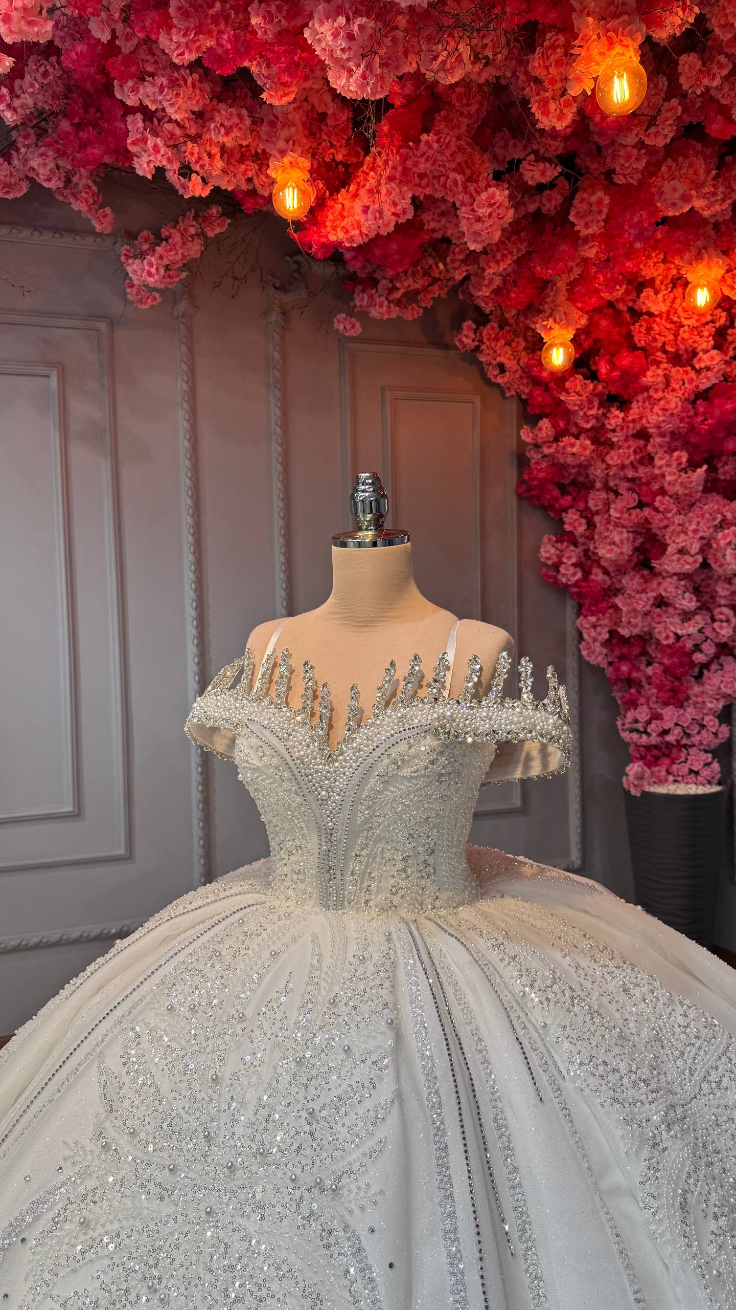 Robe de Mariée Princesse Luxury avec Cercle inclus
