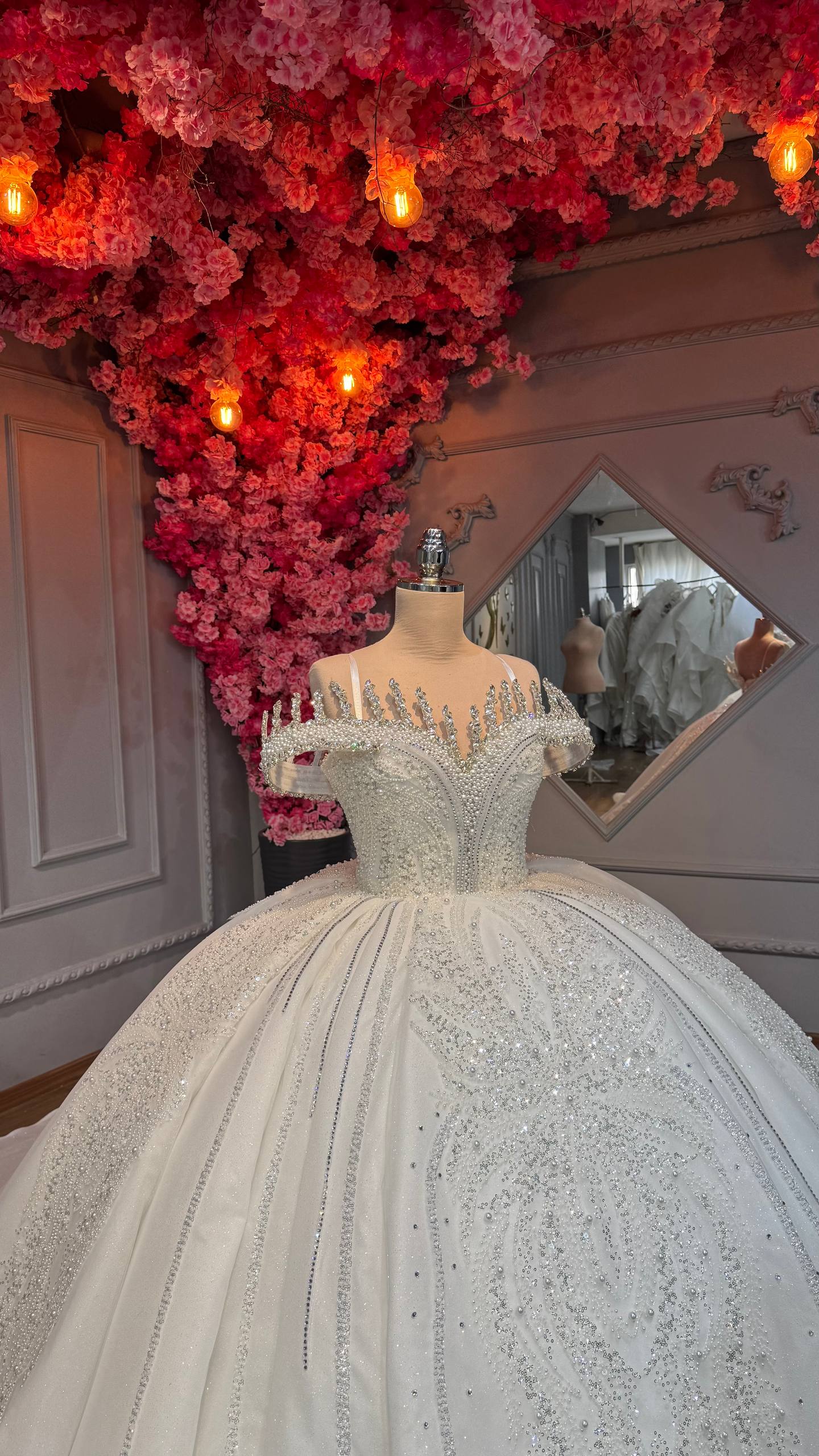 Robe de Mariée Princesse Luxury avec Cercle inclus