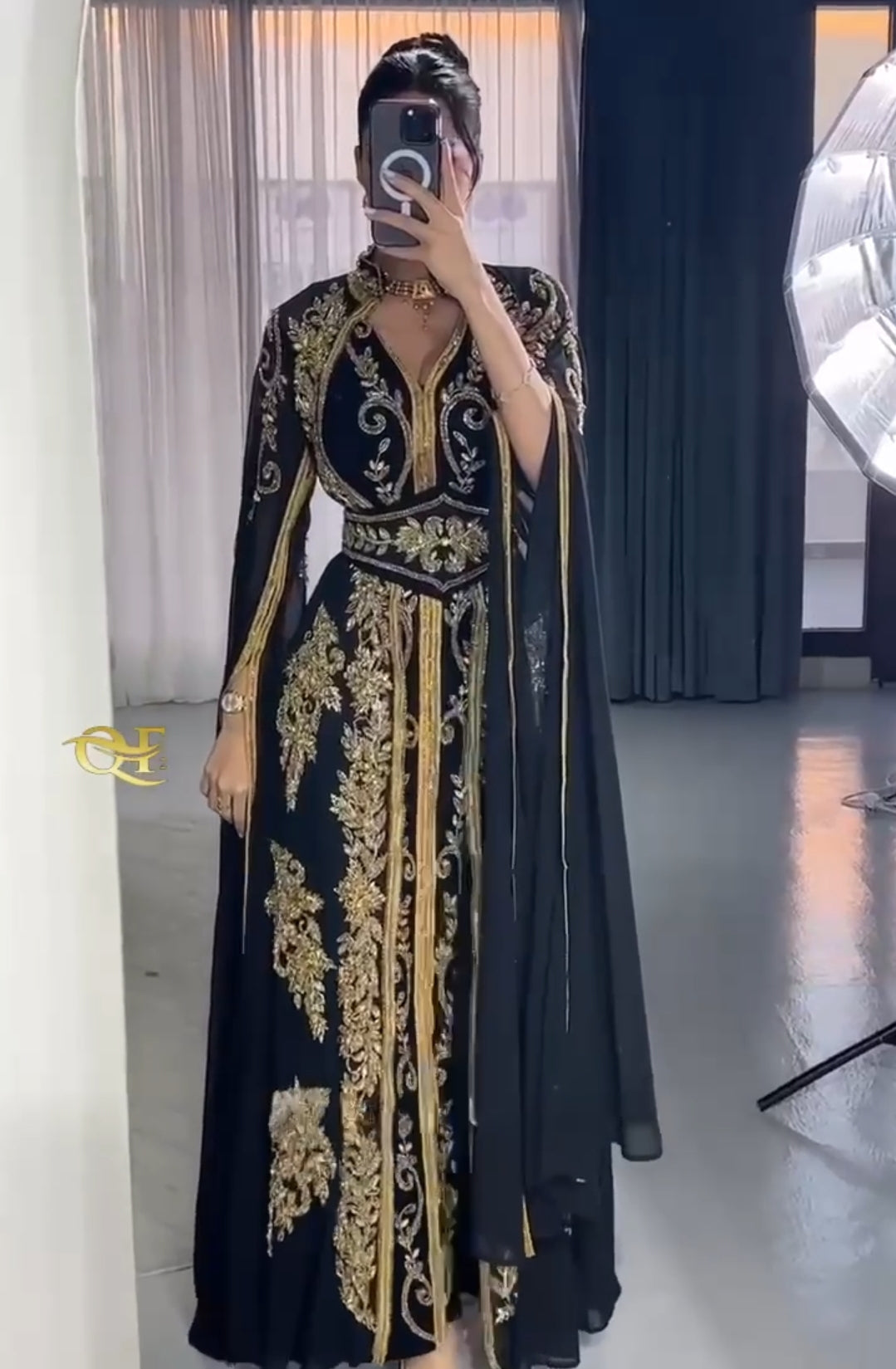 Caftan Noir et Doré Luxury