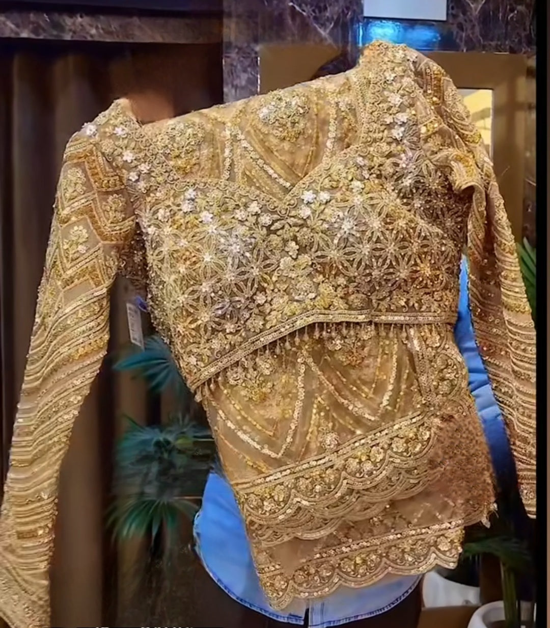 Saree Gold Luxury