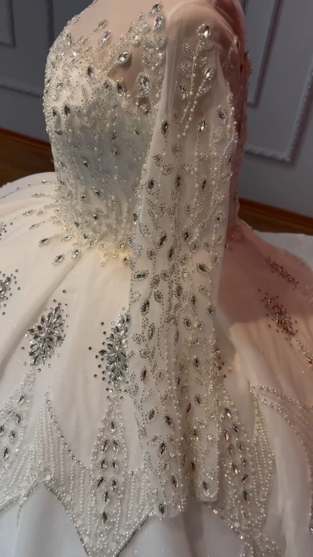 Robe de Mariée Princesse Luxury avec Cercle inclus