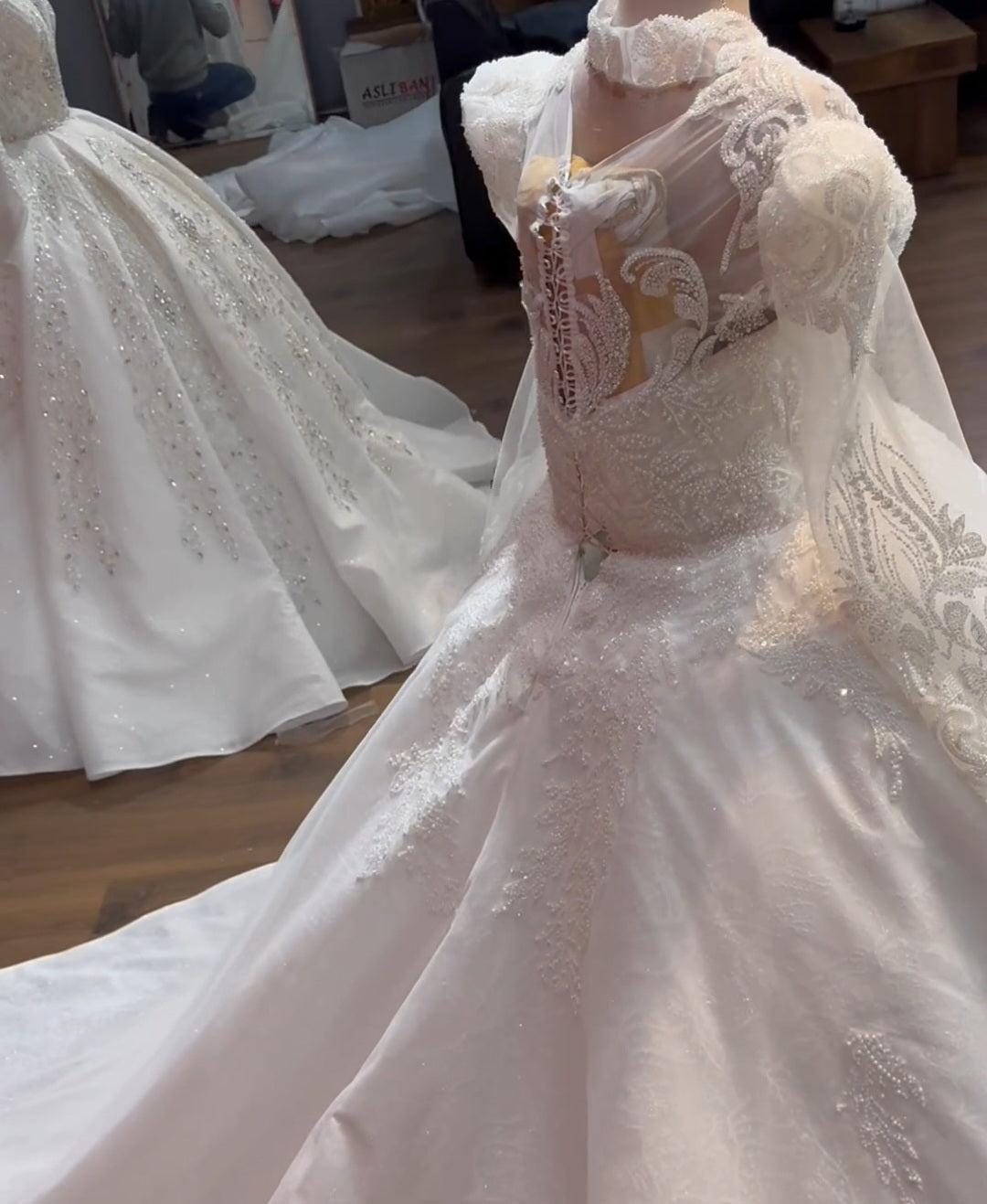 Robe de Mariée Princesse Luxury avec Cercle inclus