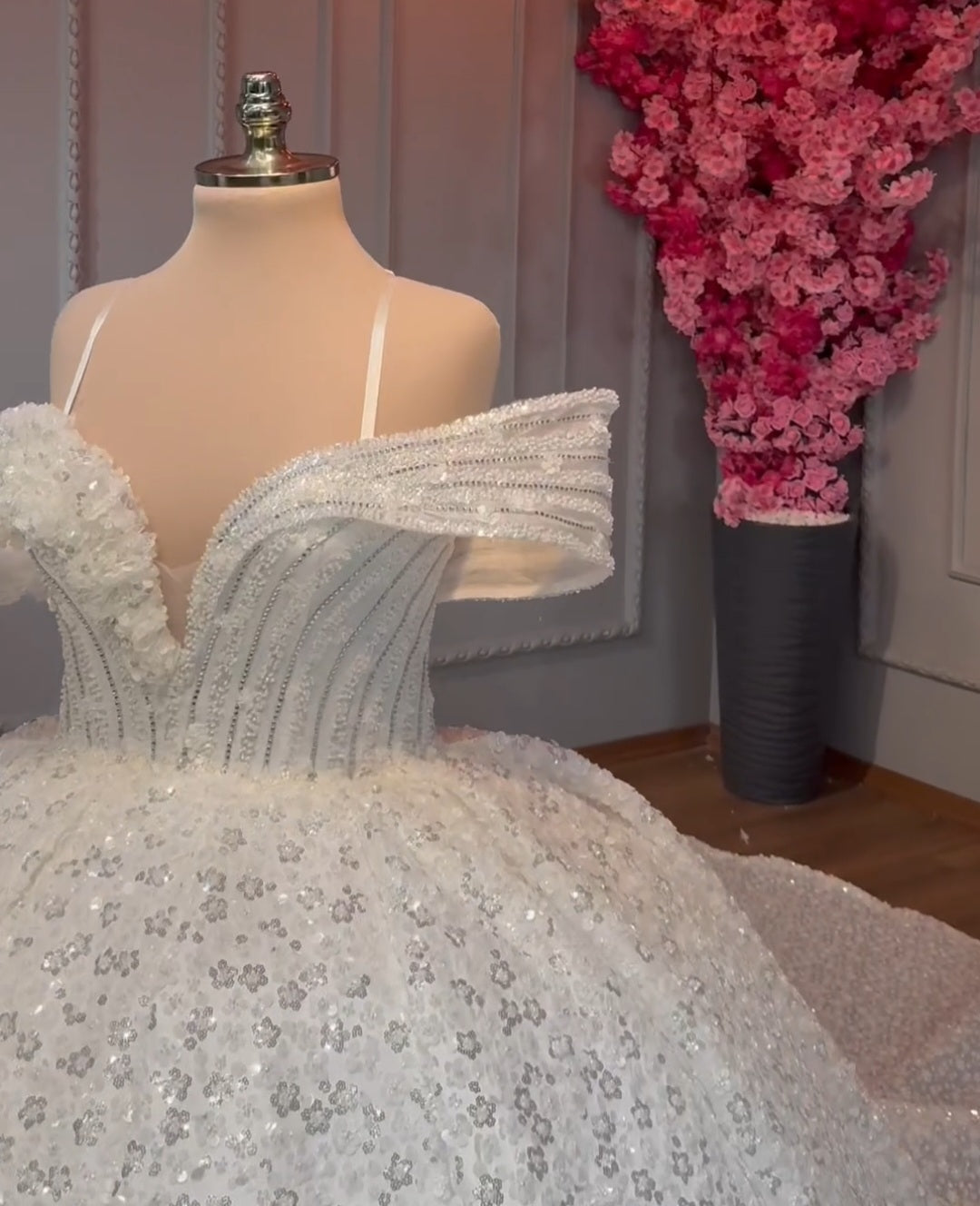 Robe de Mariée Princesse Luxury avec Cercle inclus