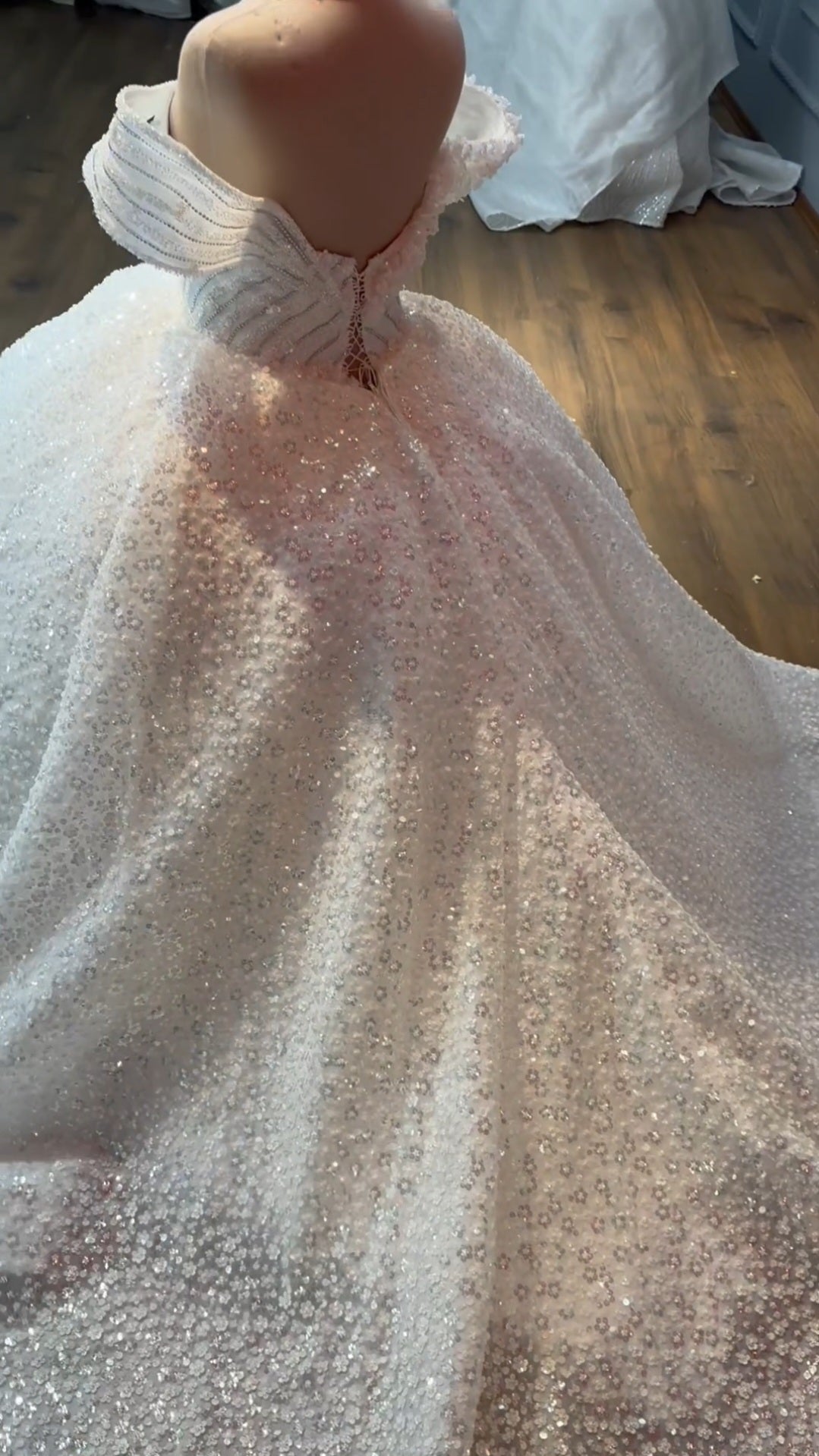 Robe de Mariée Princesse Luxury avec Cercle inclus