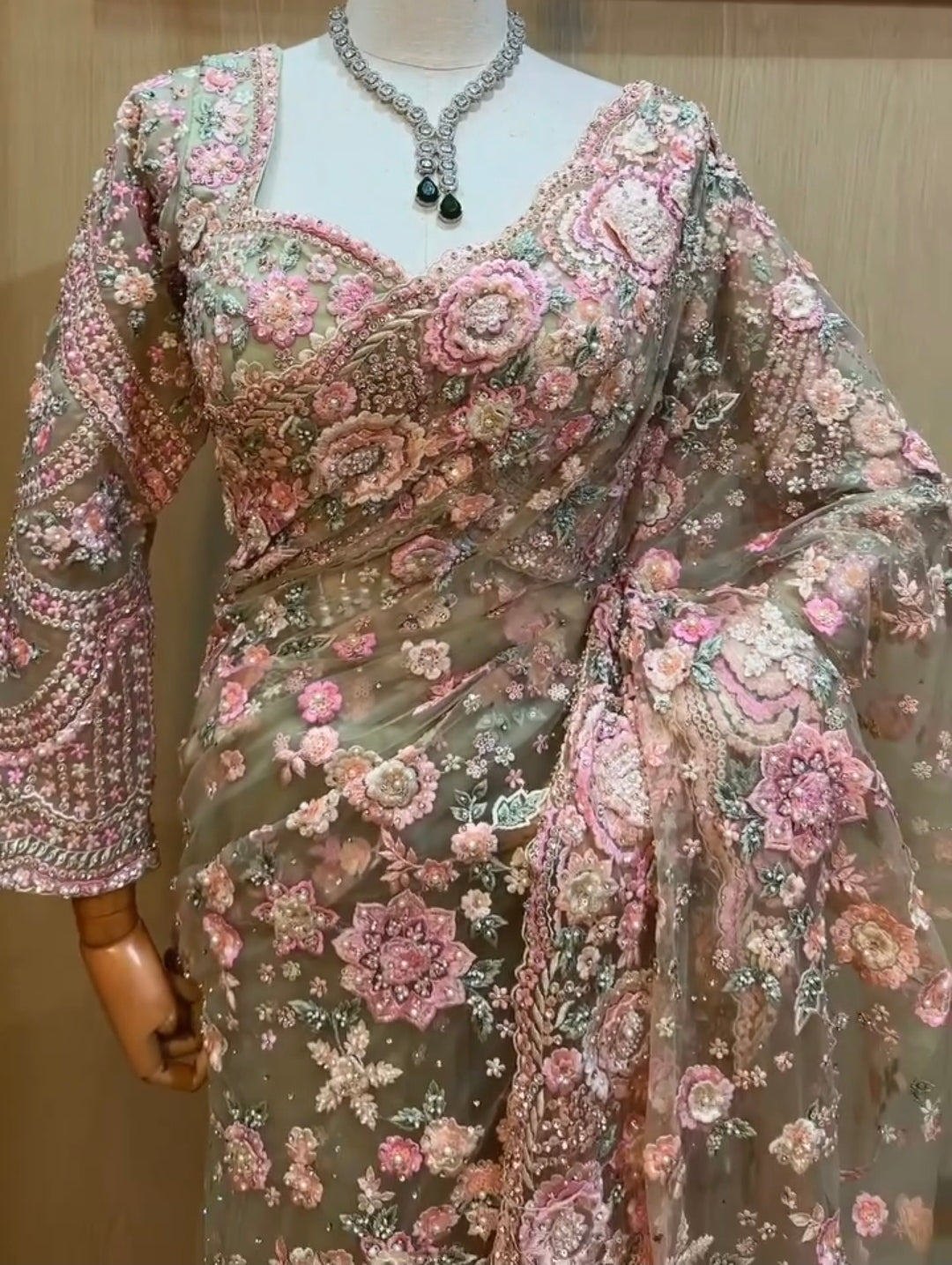 Saree Luxury Flowers and Stones