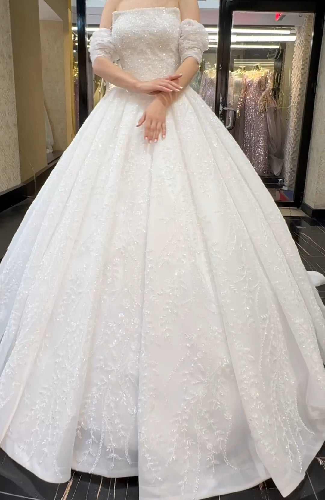 Robe de Mariée Princesse Luxury, Col Carré, Traîne...